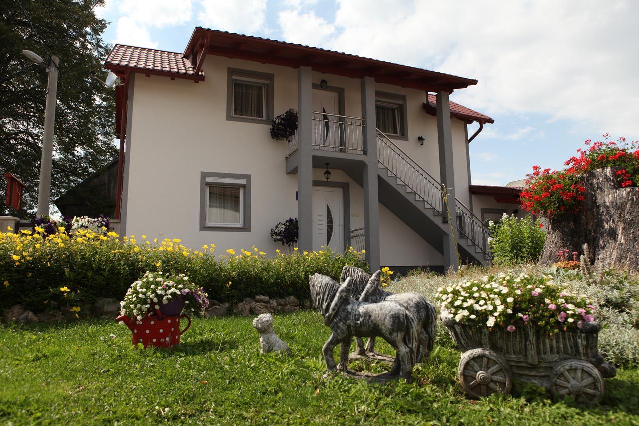Guesthouse Samolov Vrhovine Kültér fotó